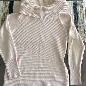 Dusty Pink ribbed New York and Company Sweater Size L